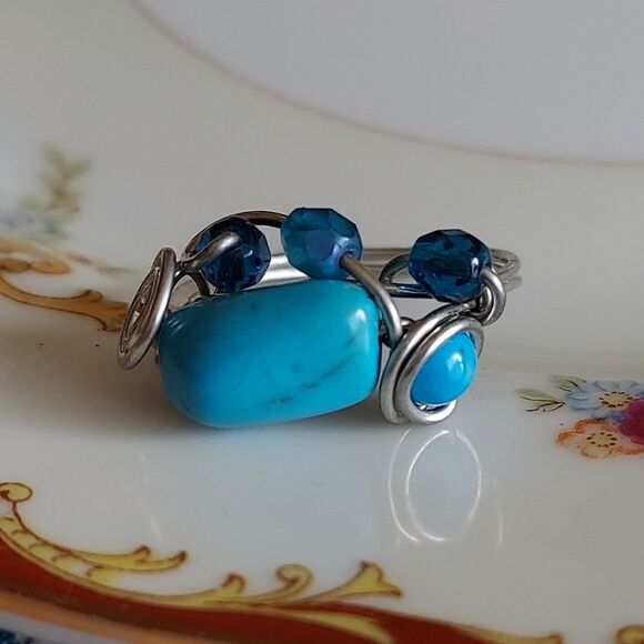 Handmade Turquoise & Blue Beaded Silver Wire Wrapped Ring Size 7.5 - Picture 2 of 11